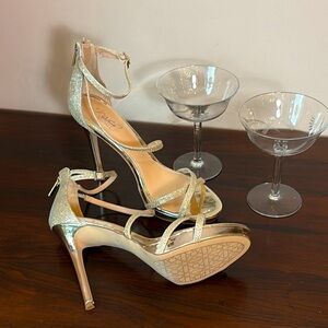 Galen Platform glitter evening shoe by Badgley Mischka NWOT size 8.5